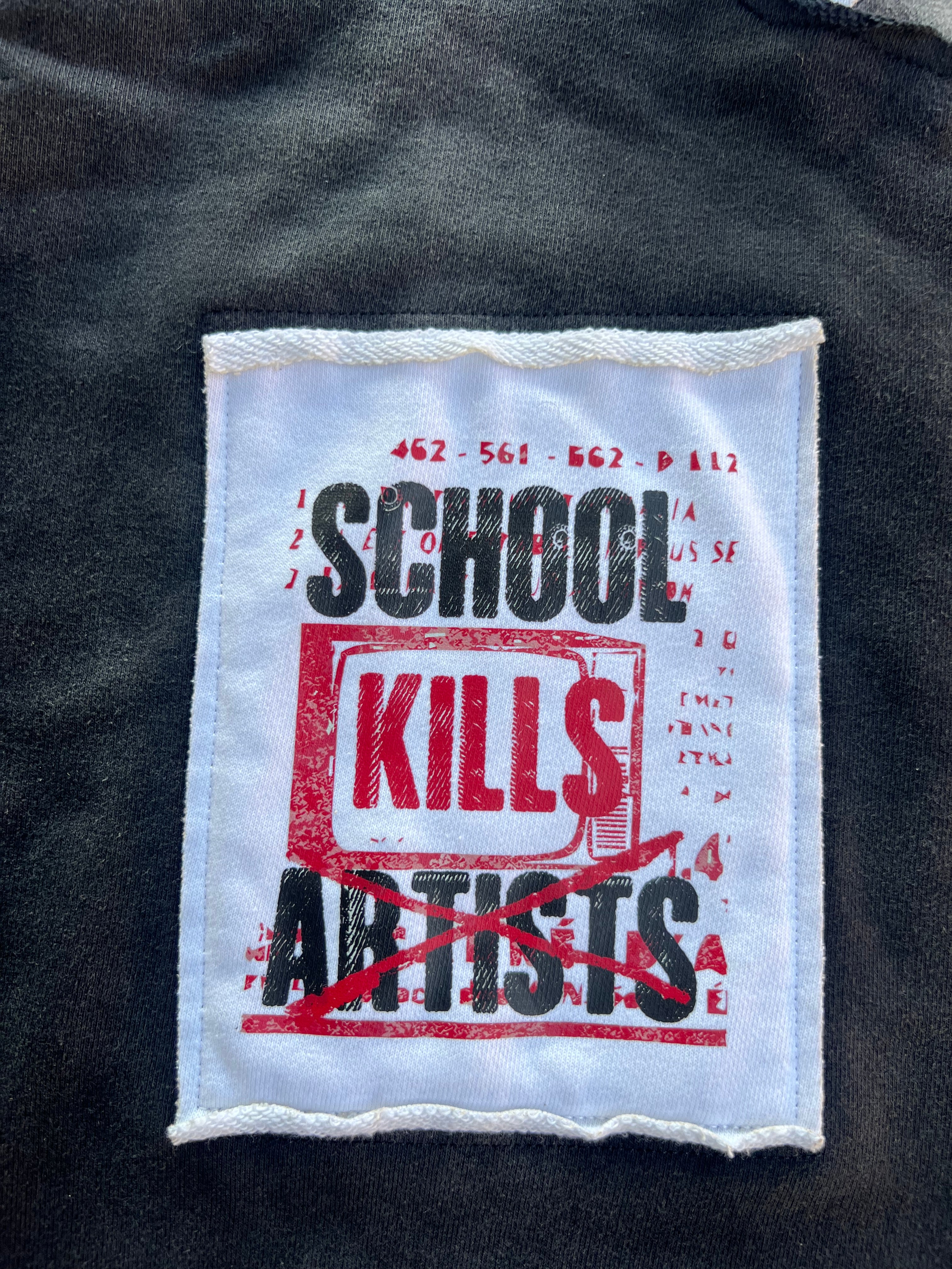 ArTīst Tee
